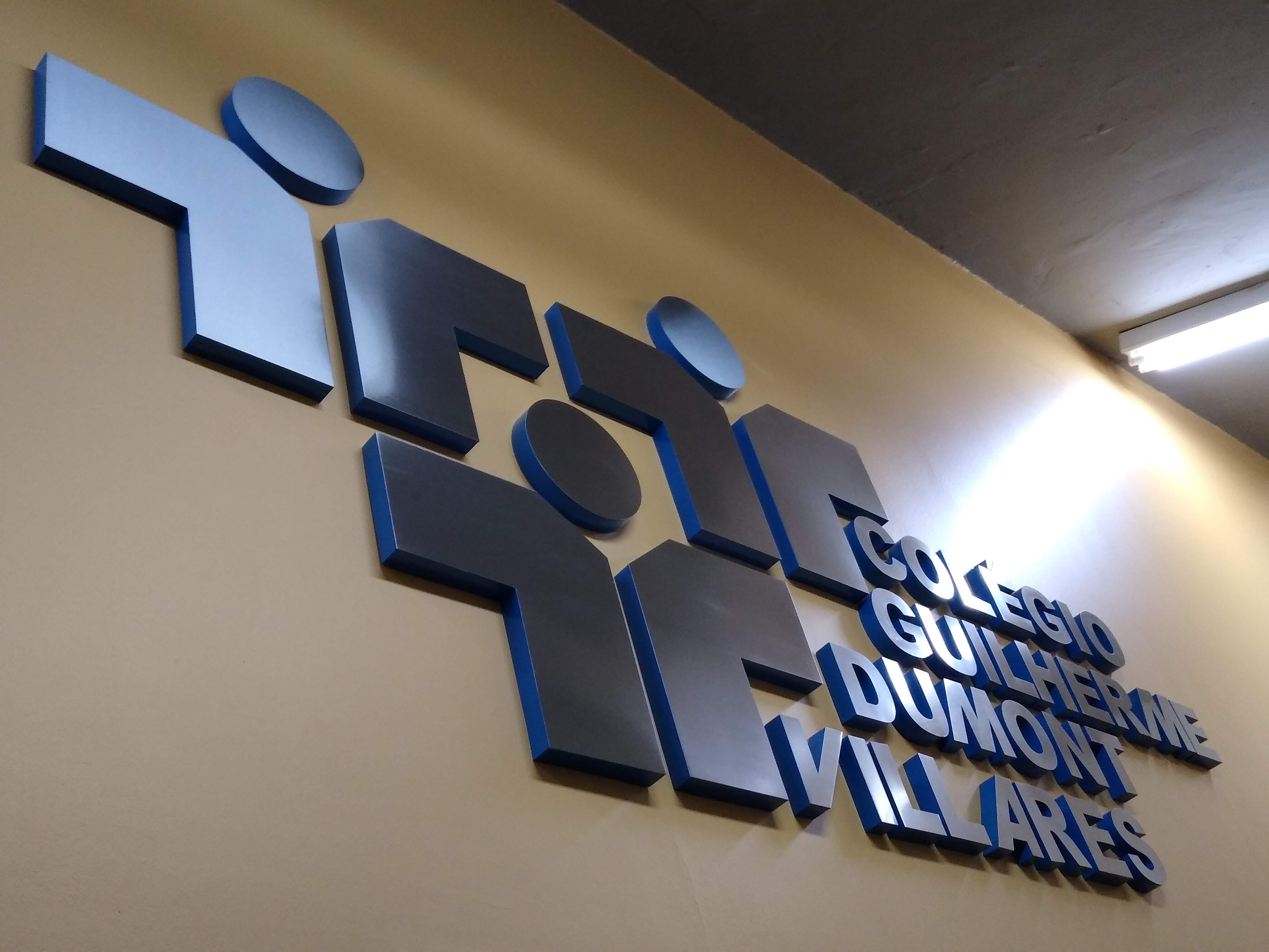 LETRAS CAIXA INOX.jpg